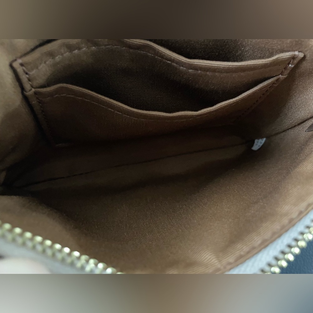 DEAL‼️Corner Zip Wristlet In Signature Canvas/ Pouch In Signature Canvas NWOT - Picture 7 of 12